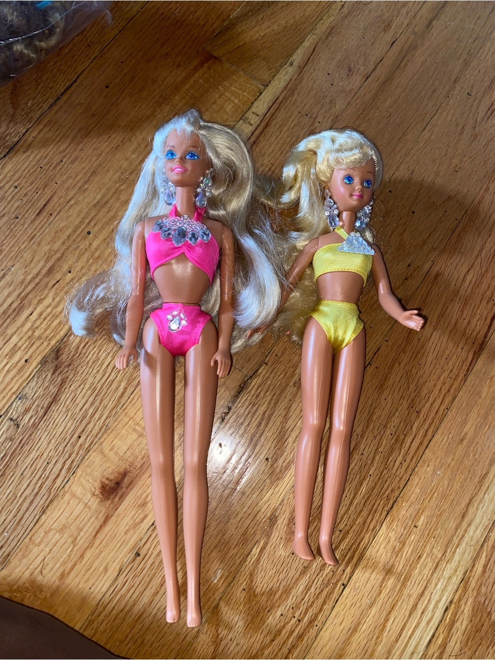 Sun jewel Dolls in Pink and Yellow Swim Sets new only taken out for display